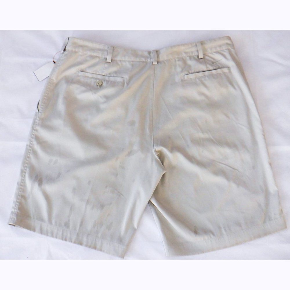 Nike Golf tan shorts - sz 40 - Picture 2 of 3